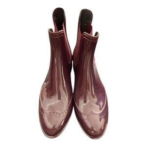 Banana Republic Burgundy Glossy Chelsea Rain Boots 7M Preppy Chic Minimalist